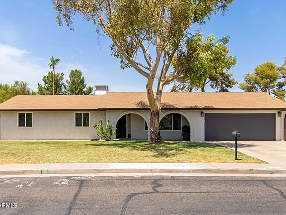 5th image of 3112 E Claire Dr