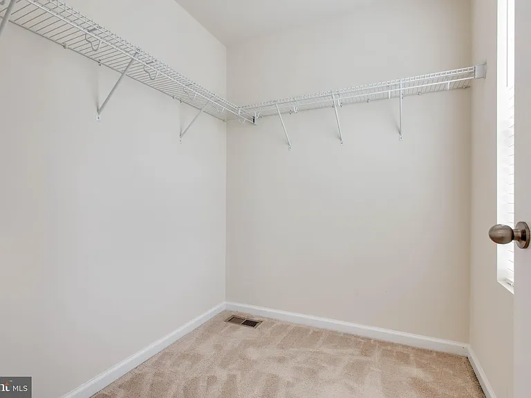 1022 Linden Dr — Photo 28