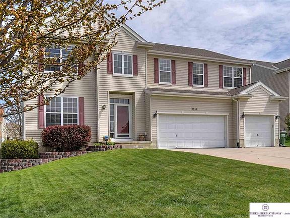 3rd image of 2451 Sand Hills Dr