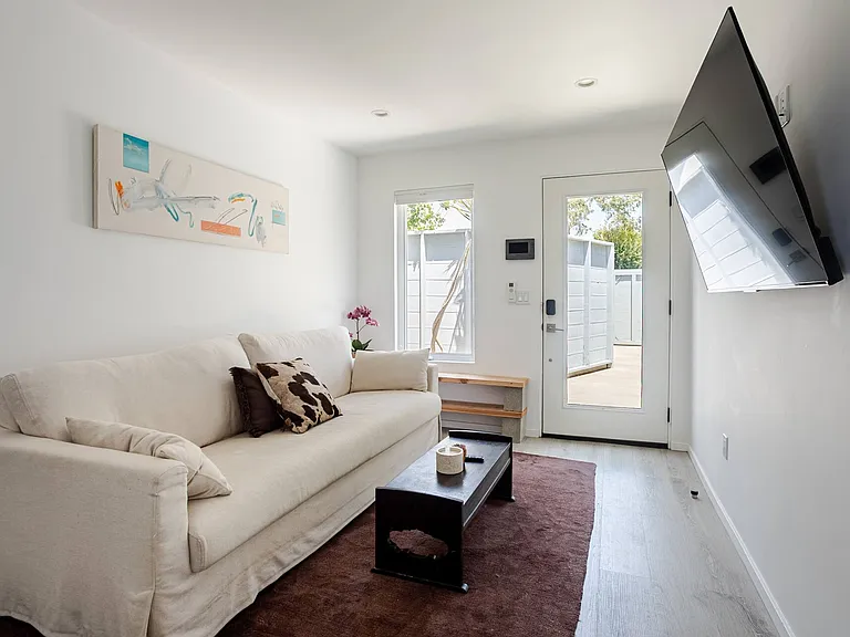 4055 Coolidge Ave #A — Photo 11