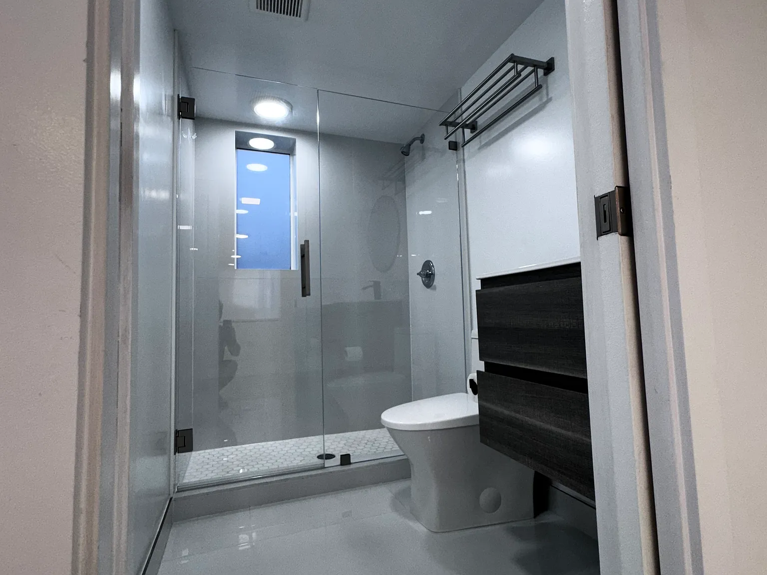 1 bed, 554 sqft, $1,850 — Photo 2