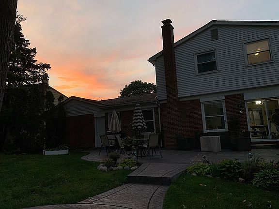 5th image of 41805 Rayburn Dr