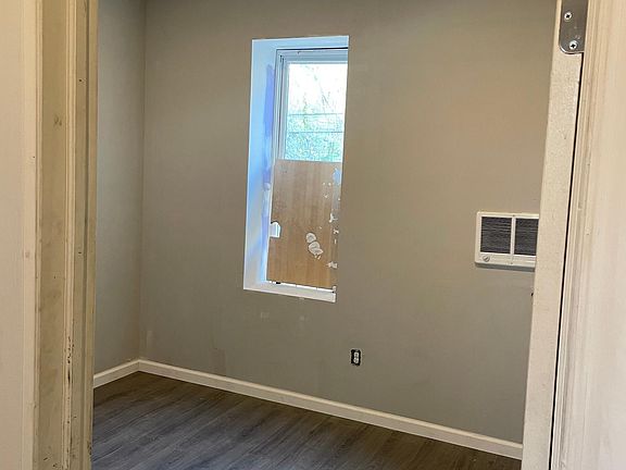 5th image of 3032 N 11th St #1