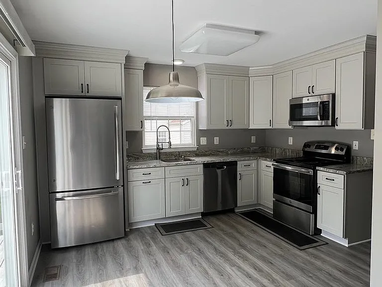 16 Emerald Dr — Photo 15