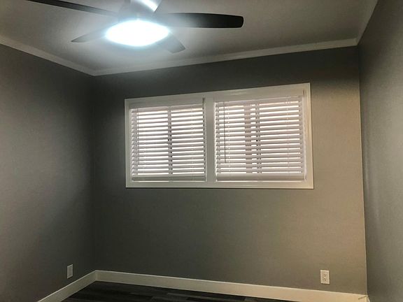 2nd image of 5011 E Ocean Blvd APT B