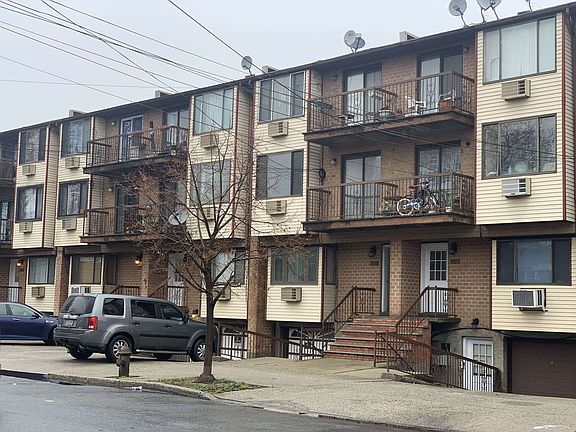 3rd image of 713 E 85th St #402