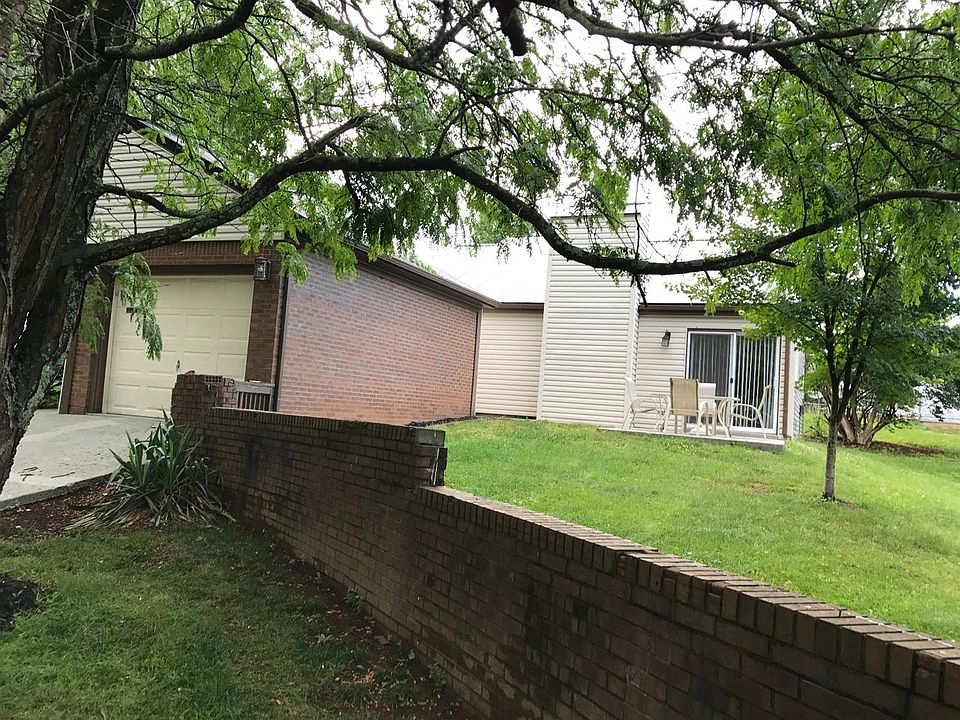 1st image of 213 Shadow Wood Pl