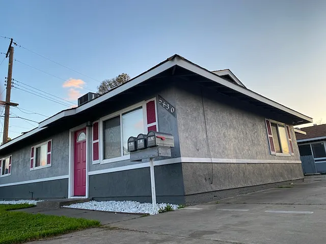 4 bed, 1500 sqft, $3,200 — Photo 2