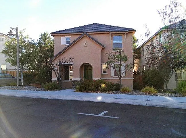 6673 Panther Creek Dr photo 1