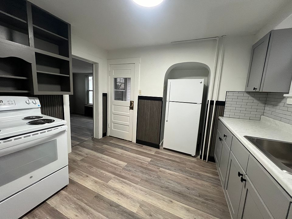 1st image of 413 E McCarty St APT 1