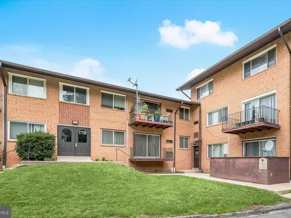 17 Water St APT 27, Gaithersburg, MD 20877