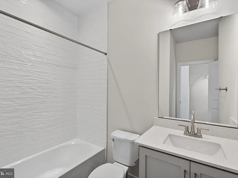 2507 Light St — Photo 9