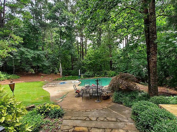 Wood deck+oversize pool deck