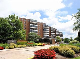 27500 Cedar Rd APT T2, Beachwood, OH 44122
