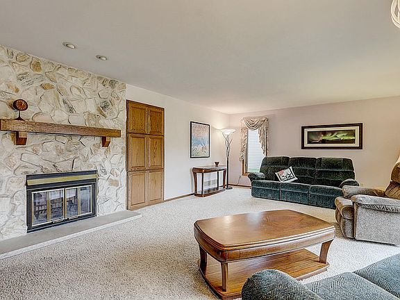 3rd image of 10461 W Palmersheim Dr
