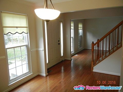 4th image of 8125 Clifford Ct
