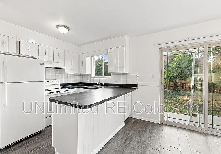 38 Lansing St — Photo 5