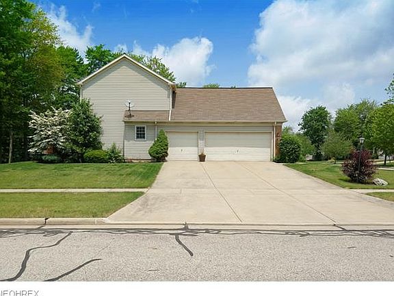 4th image of 19842 Hazen Dr