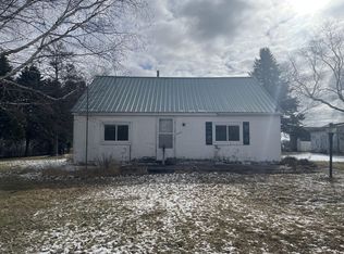 5722 N Wyman Rd, Edmore, MI 48829