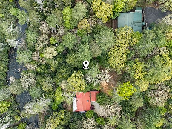 4th image of 48 Indian Cave Rd