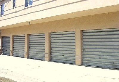 Garage for unit 6 is the middle one.