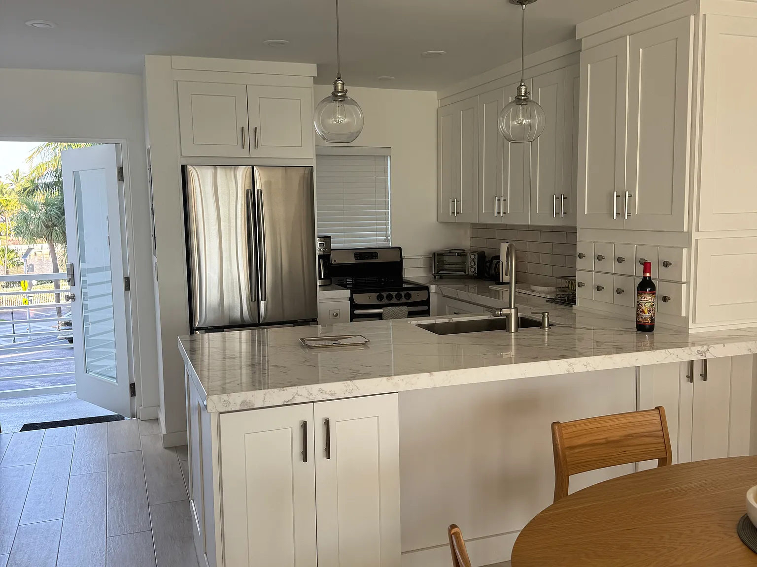 2 bed, 1000 sqft, $4,500 — Photo 4
