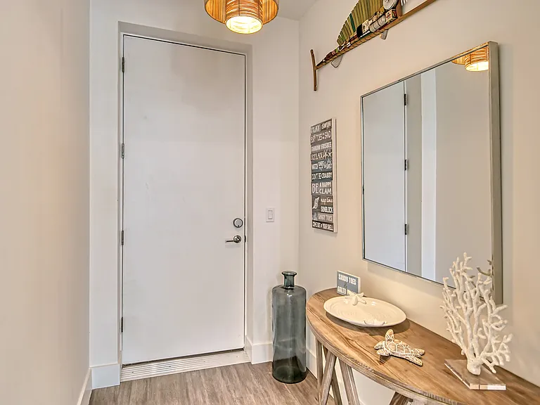 1709 Tamiami Trl — Photo 5