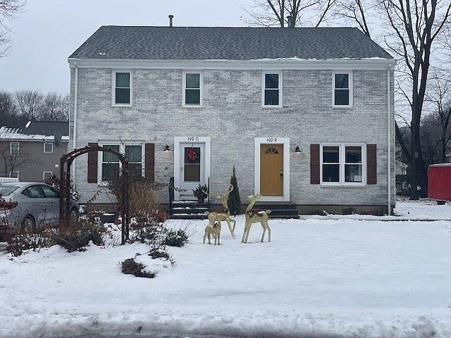 1st image of 9 Riverbank Cir Unit 9