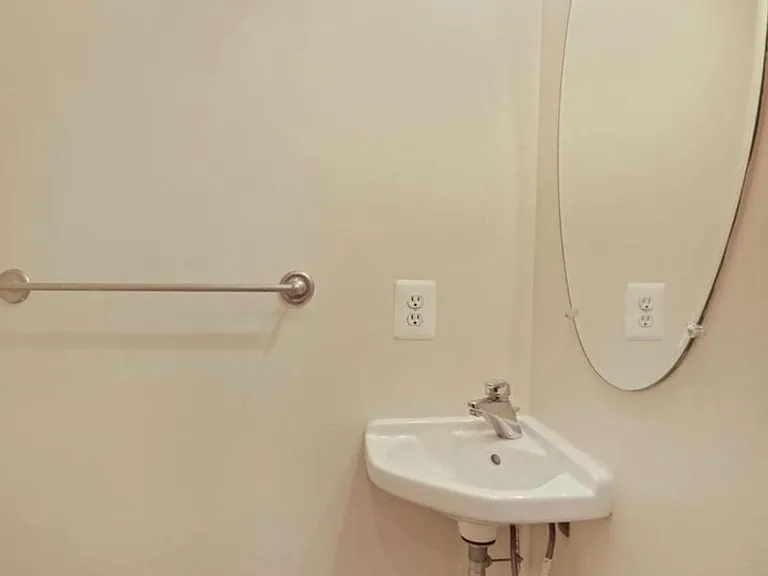 660 Morton Pl NE #1 — Photo 10
