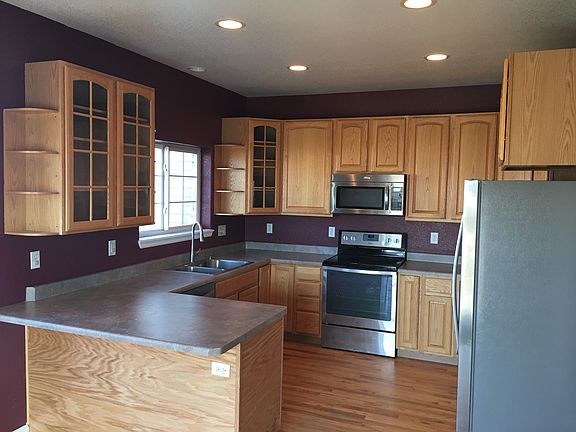 Gourmet kitchen
