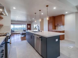 4555 Westview Dr, La Mesa, CA 91941