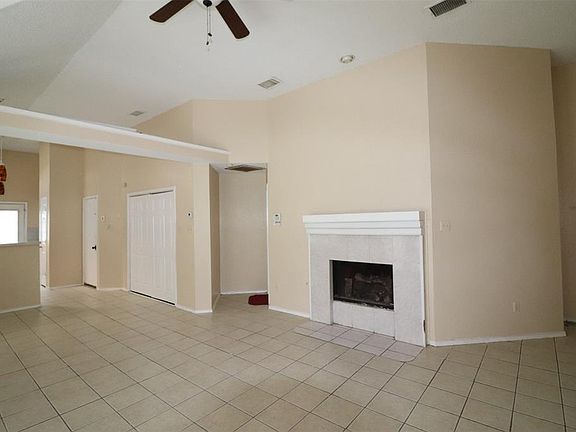 4th image of 4449 Sierra Dr