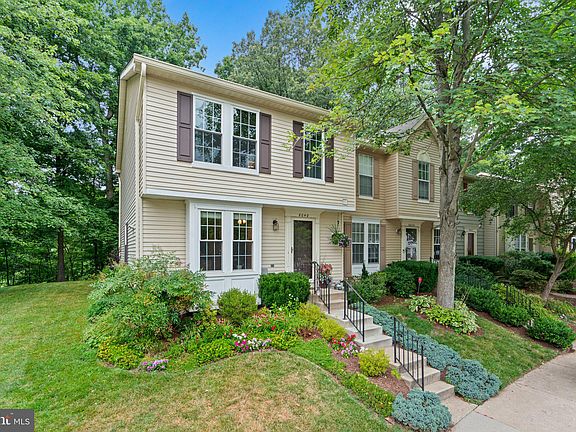 2nd image of 6040 Laurel Wreath Way Unit B-11