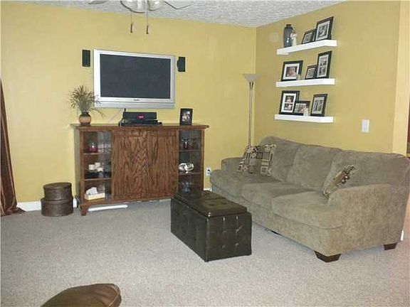 4th image of 613 Quail Hollow Dr