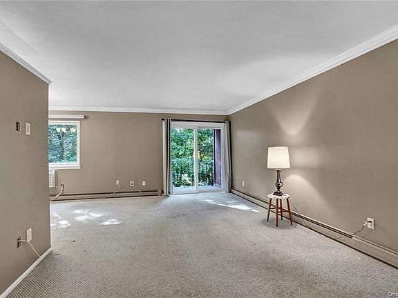 3rd image of 12 Scenic Cir #I