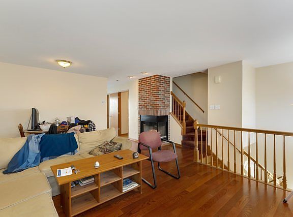 5th image of 17438 Sauk Dr