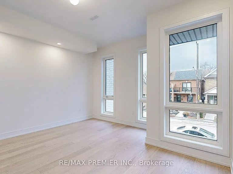 208 McRoberts Ave — Photo 24