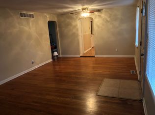9028 Bessemer Ave, Saint Louis, MO 63134
