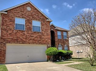 9017 Belvedere Dr, Fort Worth, TX 76244