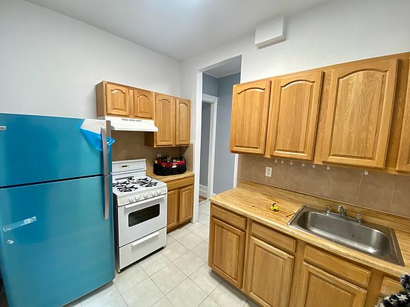 4th image of 8321 21st Ave #1