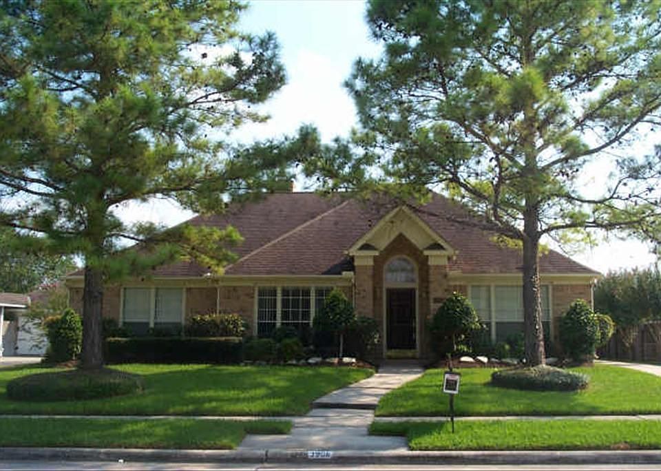 1st image of 3906 Village Corner Dr