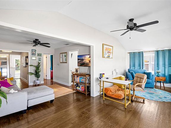 3rd image of 466 36TH AVENUE N