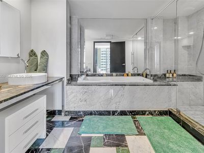 485 Brickell Ave APT 2508, Miami, FL, 33131