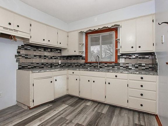 4th image of 1233 W 23rd St