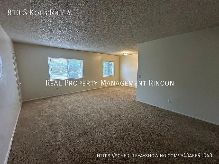 2 Bed/1 Bath Condo in Convenient East Side Location! — Photo 2