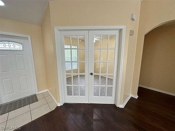 5th image of 1008 NE 36th St