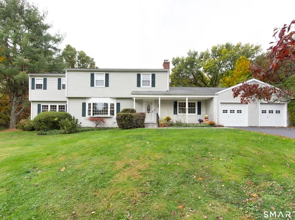 15 Longview Road, Trumbull, CT 06611