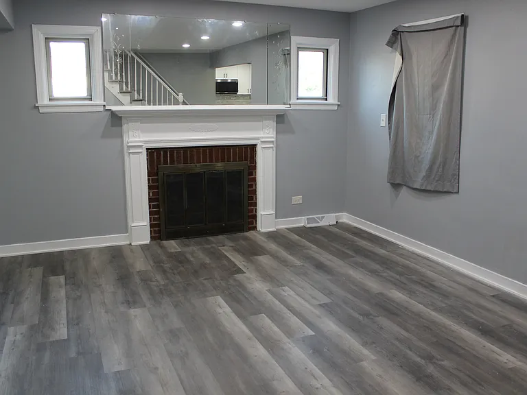 8134 N Merrill St — Photo 22