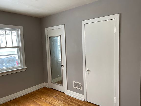 3rd image of 66 Hincks St #B