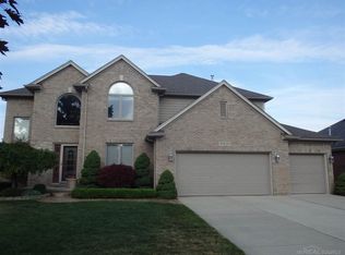 39120 Casimira Ave, Sterling Heights, MI 48313